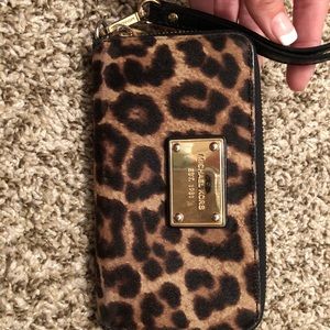 MICHAEL KORS WRISTLET CHEETAH